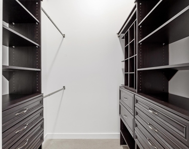 507 Sabine St - Photo Thumbnail 19