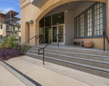 507 Sabine St - Photo Thumbnail 31