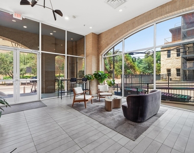 507 Sabine St - Photo Thumbnail 26