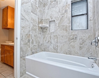 904 Walter St - Photo Thumbnail 11