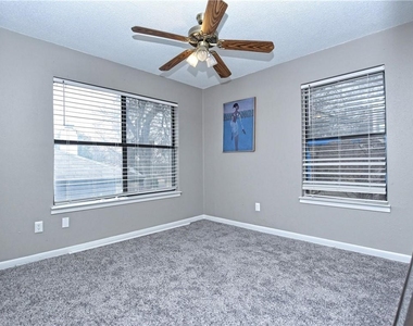 904 Walter St - Photo Thumbnail 13