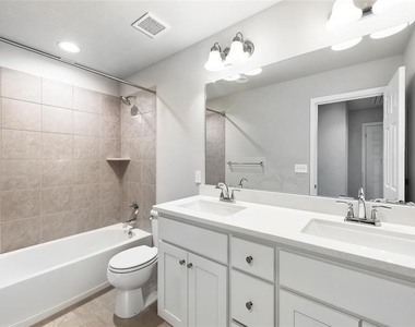 11921 Cimaizon Dr - Photo Thumbnail 11