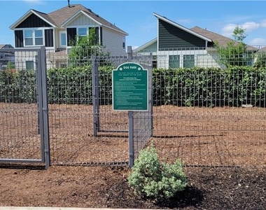 11921 Cimaizon Dr - Photo Thumbnail 16