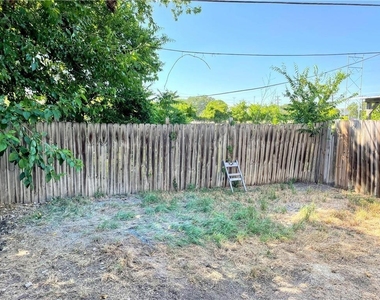 1113 Haynes St - Photo Thumbnail 11