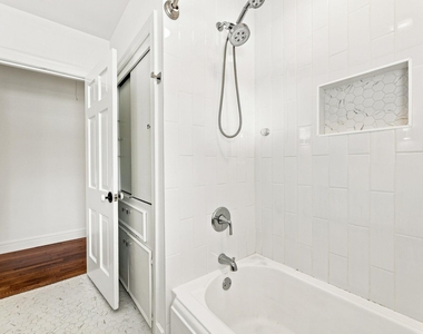 811 E 45th St - Photo Thumbnail 13