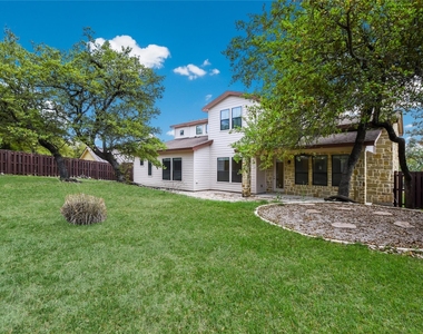 18400 Lakepoint Cv - Photo Thumbnail 20