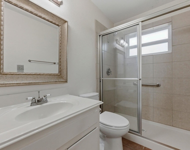 5704 Cedardale Dr - Photo Thumbnail 11