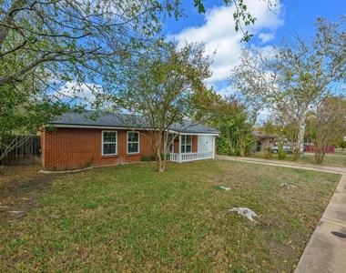 5704 Cedardale Dr - Photo Thumbnail 1