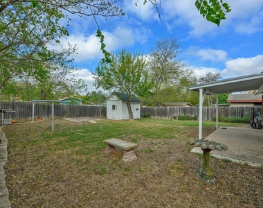 5704 Cedardale Dr - Photo Thumbnail 21