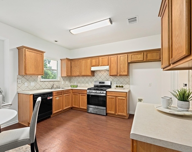 3477 Flowstone Ln - Photo Thumbnail 9