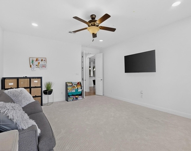 3904 Piana Pl - Photo Thumbnail 26