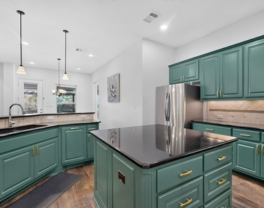 3904 Piana Pl - Photo Thumbnail 11