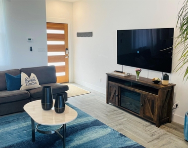 17508 Panorama Dr - Photo Thumbnail 3