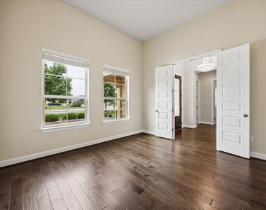 365 Arapaho Dr - Photo Thumbnail 5