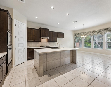365 Arapaho Dr - Photo Thumbnail 6