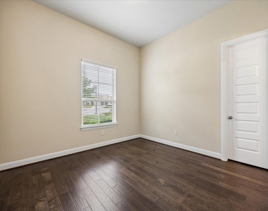 365 Arapaho Dr - Photo Thumbnail 12