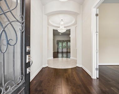 365 Arapaho Dr - Photo Thumbnail 4