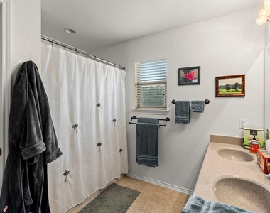 395 Mcgarity - Photo Thumbnail 19
