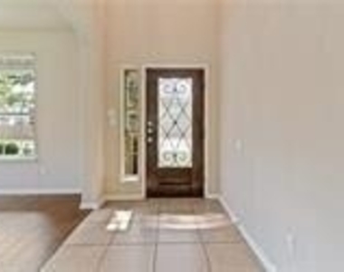 103 Payne Stewart Dr - Photo Thumbnail 2