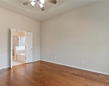 103 Payne Stewart Dr - Photo Thumbnail 8