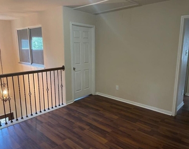 103 Payne Stewart Dr - Photo Thumbnail 11