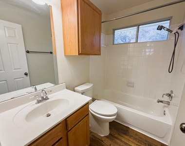 320 Peanut Dr - Photo Thumbnail 22