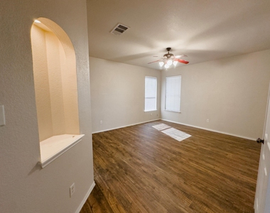 320 Peanut Dr - Photo Thumbnail 27