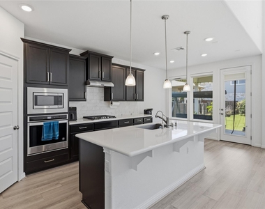 7220 Poulain Dr - Photo Thumbnail 7
