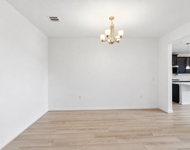 7220 Poulain Dr - Photo Thumbnail 11