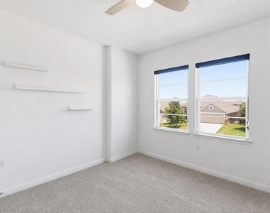 7220 Poulain Dr - Photo Thumbnail 32