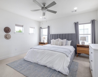 2705 Halcyon Dr - Photo Thumbnail 7