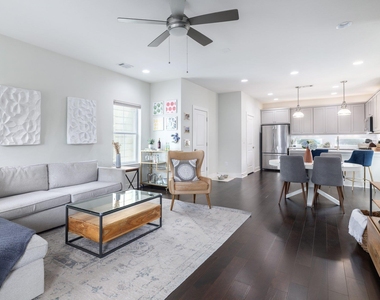 2705 Halcyon Dr - Photo Thumbnail 3