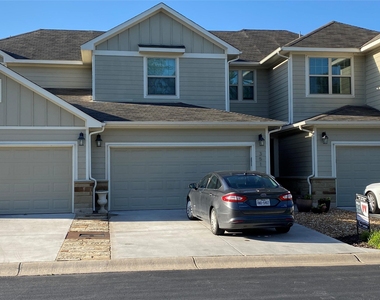 351 Madison Oaks Ave - Photo Thumbnail 1