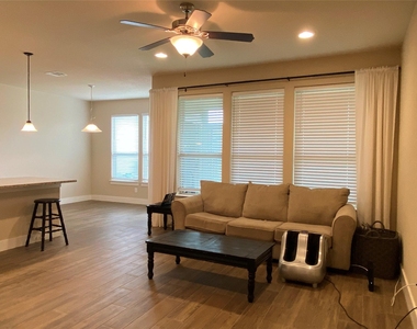 351 Madison Oaks Ave - Photo Thumbnail 28