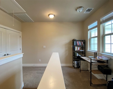 351 Madison Oaks Ave - Photo Thumbnail 5