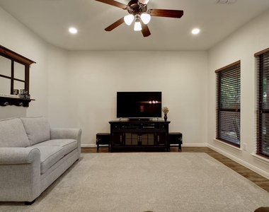 2251 Hazelwood Dr - Photo Thumbnail 3