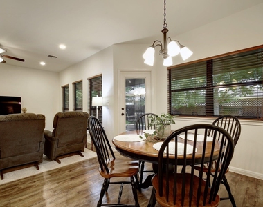 2251 Hazelwood Dr - Photo Thumbnail 10