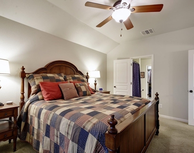 2251 Hazelwood Dr - Photo Thumbnail 13