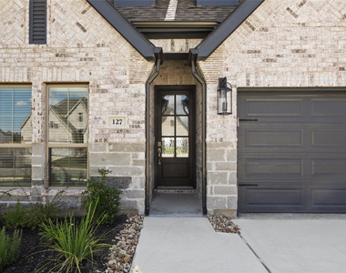 127 Plumbago Loop - Photo Thumbnail 2