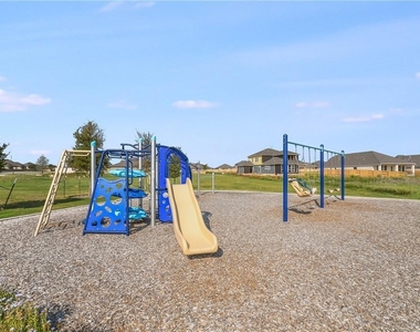 127 Plumbago Loop - Photo Thumbnail 34