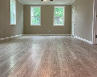806 Central Ave - Photo Thumbnail 4