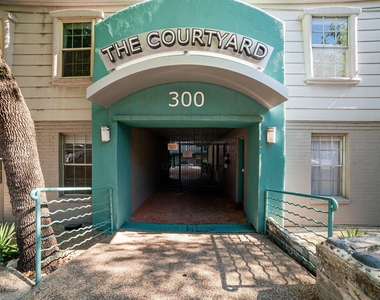 300 Crockett St - Photo Thumbnail 1