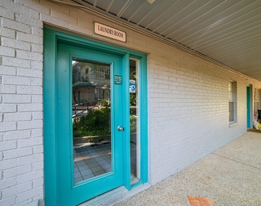 300 Crockett St - Photo Thumbnail 23