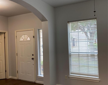11541 Sunny Creek Ln - Photo Thumbnail 4