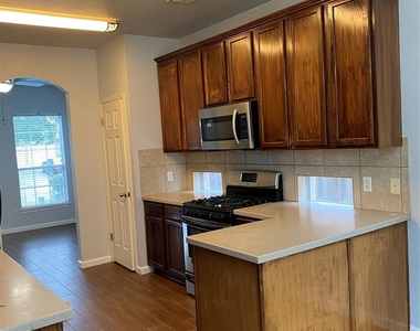 11541 Sunny Creek Ln - Photo Thumbnail 6