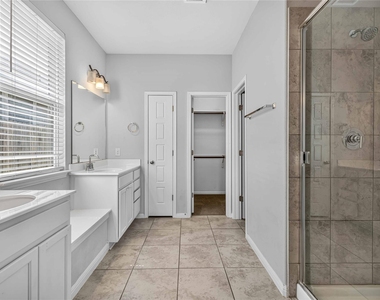 324 E Broade St - Photo Thumbnail 11