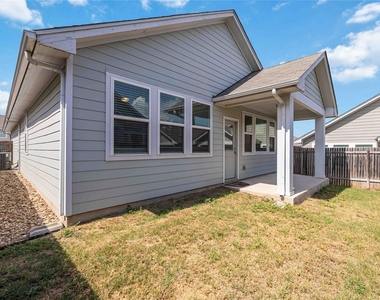 324 E Broade St - Photo Thumbnail 16