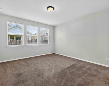 324 E Broade St - Photo Thumbnail 9