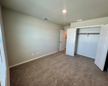 761 Staglin St - Photo Thumbnail 24