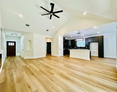 15113 N Flamingo Dr - Photo Thumbnail 1
